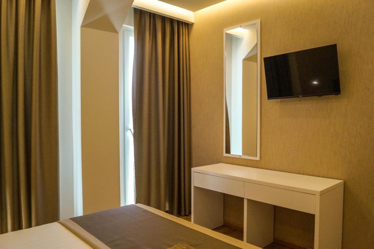 Red Hill Hotel Tirana Eksteriør billede