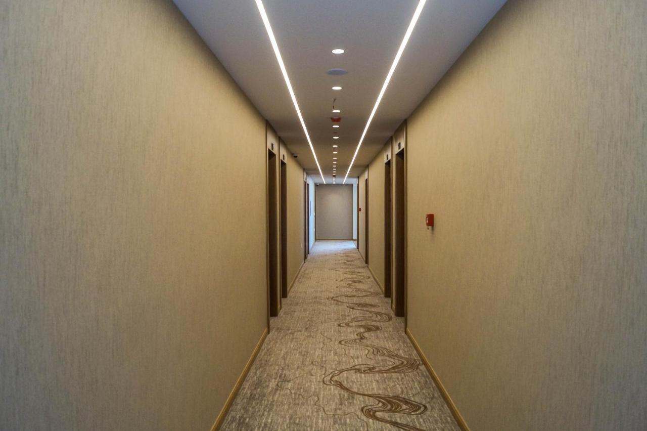 Red Hill Hotel Tirana Eksteriør billede